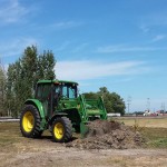 Steve-tractor-dig-bucket_web